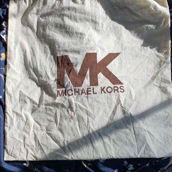 Designer Michael Kors Handbag - Picture 7 of 8